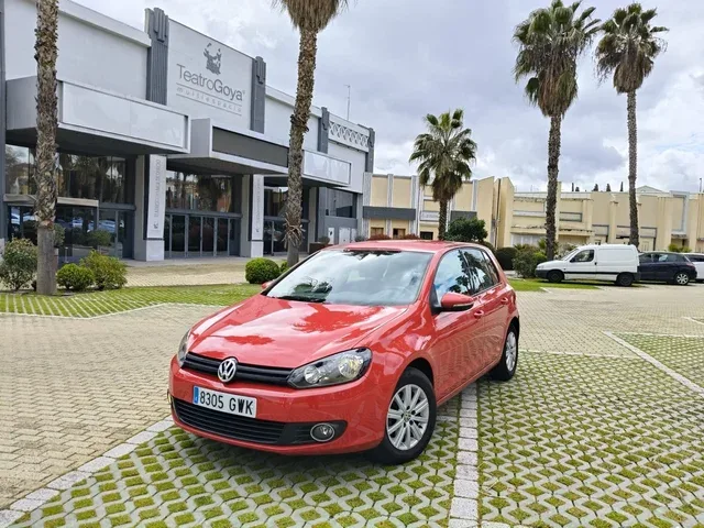 VOLKSWAGEN Golf / 2009 / Manual / Diesel