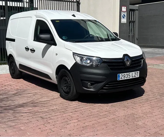 RENAULT Express / 2022 / Manual / Diesel