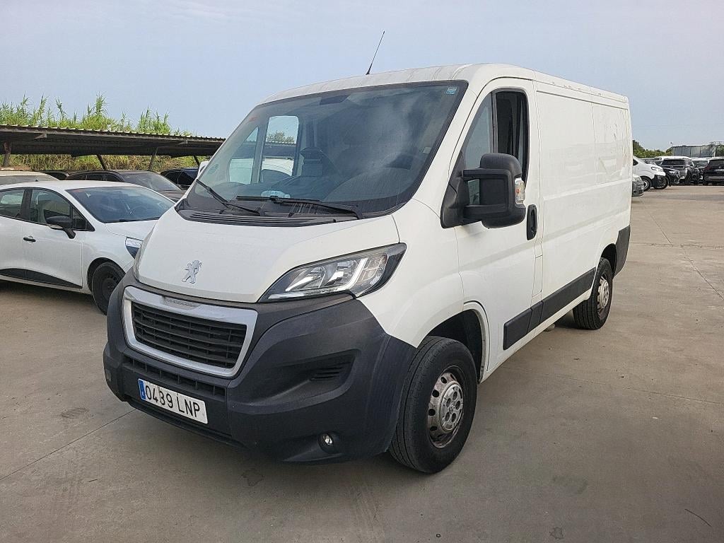 PEUGEOT Boxer / 2021 / 4P / furgón Pack 330 L1 H1 BHDI 88kW(120CV) S&S 6 V.