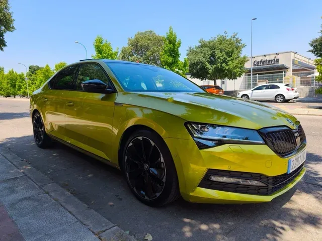SKODA Superb / 2021 / Automático / Sportline Diesel