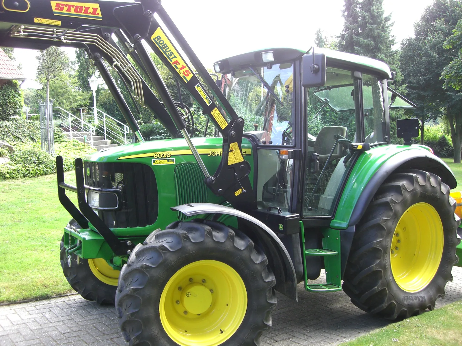 JCB John / 2004 / Deere 6020 SE Diesel