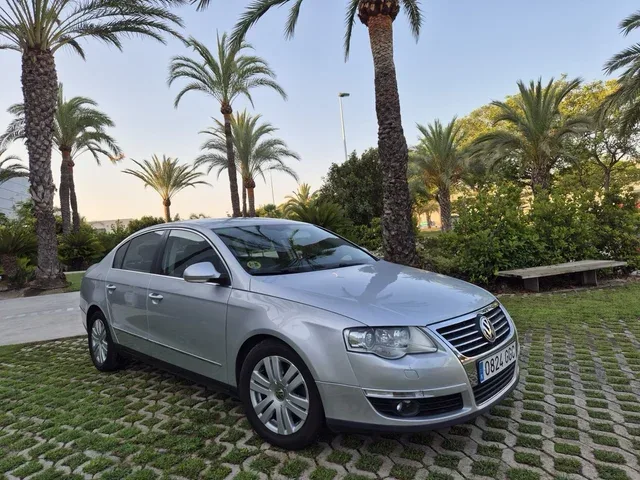 VOLKSWAGEN / 2008 / 2700€ Passat