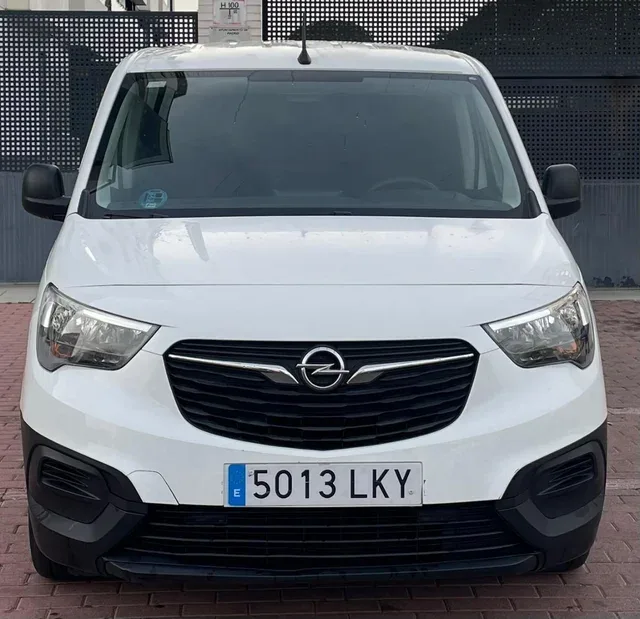 OPEL Combo / 2020 / Manual / Diesel