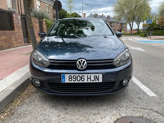 VOLKSWAGEN Golf / 2012 / Manual / Diesel