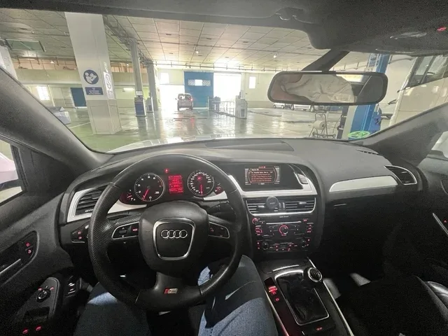AUDI A4 Nacional 2010