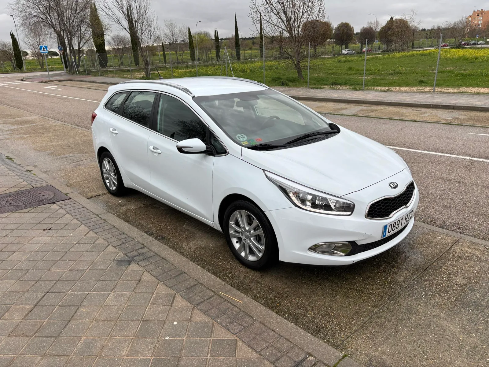 KIA Ceed Wagon / 2014 / Manual / 1.6 CRDI Diesel