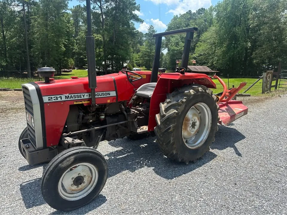 MASSEY Ferguson / 2000 / 231 tractor Diesel