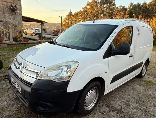 CITROËN Berlingo / 2009 / Manual / Citroen HDI Isotermo Diesel